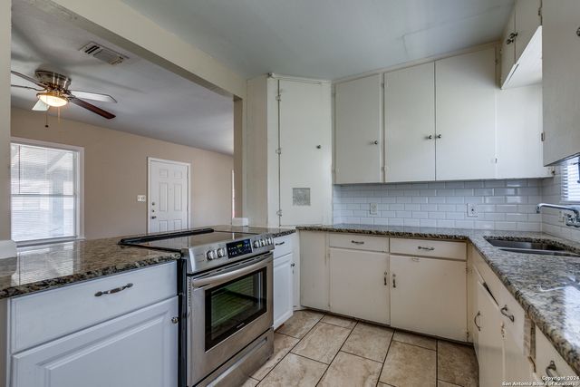 418 BAILEY AVE, San Antonio, TX 78210