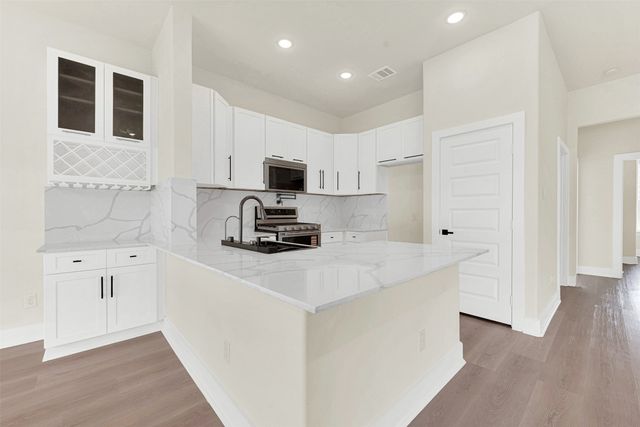3708 Creek View Drive, Mckinney, TX 75071