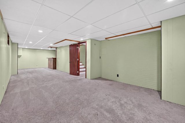649 N Spring Street, Elgin, IL 60120