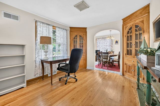 649 N Spring Street, Elgin, IL 60120