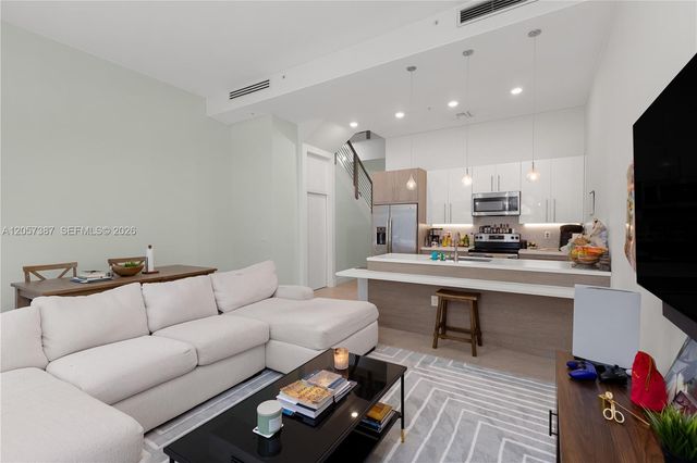 4444 NW 9th St 0, Plantation, FL 33317