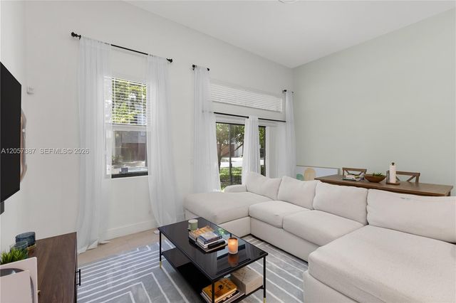 4444 NW 9th St 0, Plantation, FL 33317