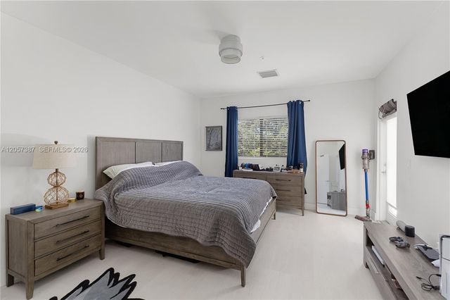 4444 NW 9th St 0, Plantation, FL 33317