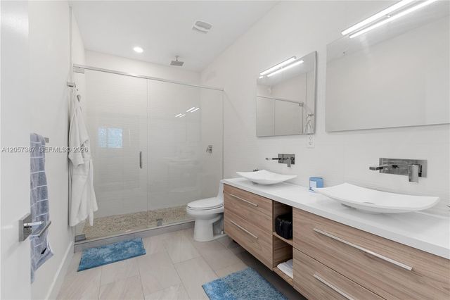 4444 NW 9th St 0, Plantation, FL 33317