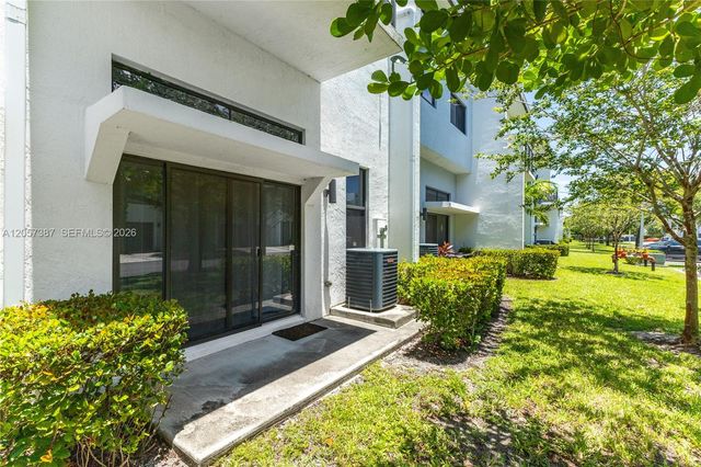 4444 NW 9th St 0, Plantation, FL 33317