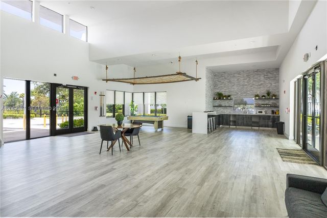 4444 NW 9th St 0, Plantation, FL 33317