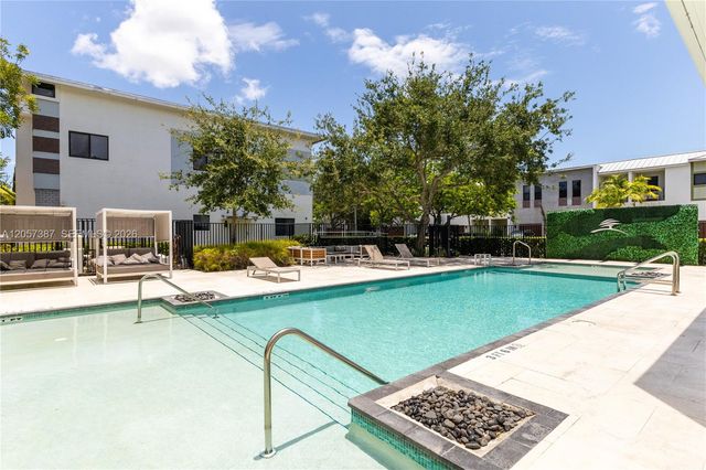 4444 NW 9th St 0, Plantation, FL 33317