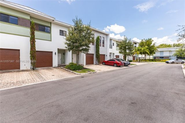 4444 NW 9th St 0, Plantation, FL 33317