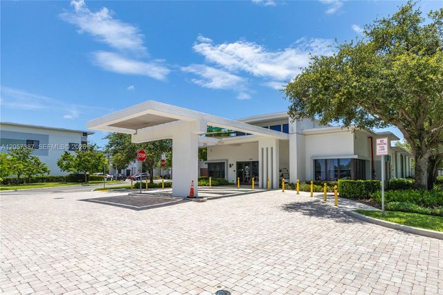 4444 NW 9th St 0, Plantation, FL 33317