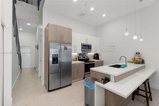 4444 NW 9th St 0, Plantation, FL 33317