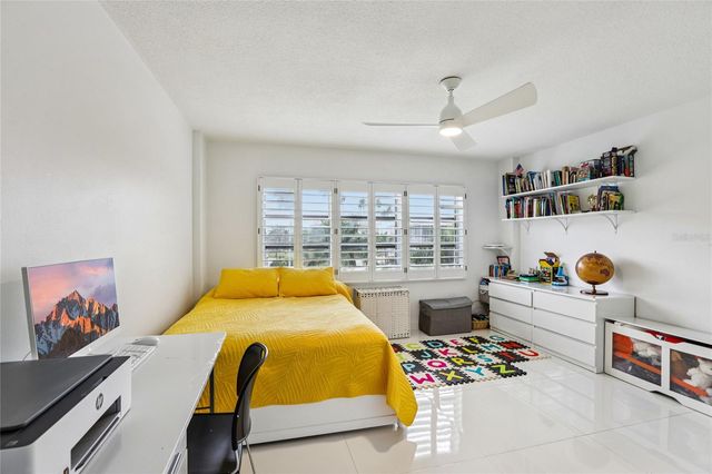 1100 N SHORE DRIVE NE 304, St Petersburg, FL 33701