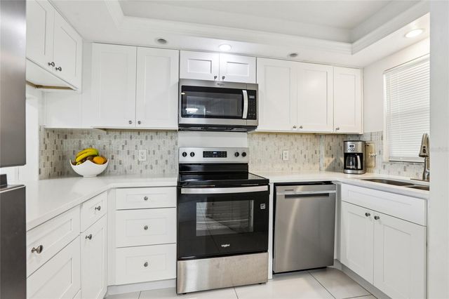 1100 N SHORE DRIVE NE 304, St Petersburg, FL 33701