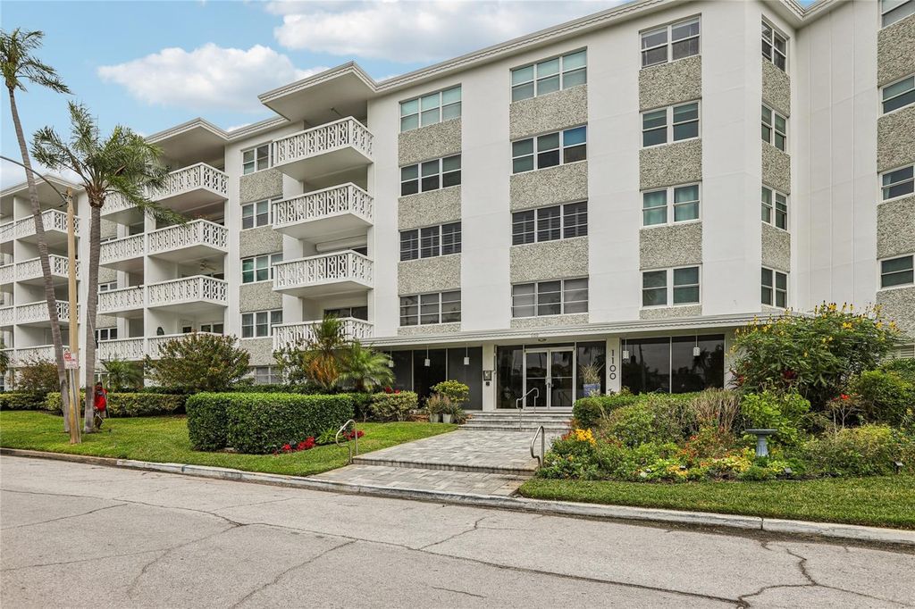 1100 N SHORE DRIVE NE 304, St Petersburg, FL 33701