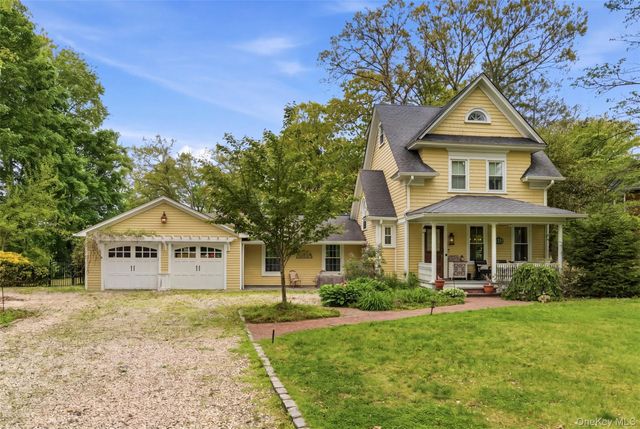 32 Timberline Drive, Huntington, NY 11743