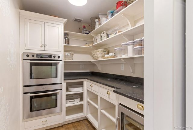 32 Timberline Drive, Huntington, NY 11743