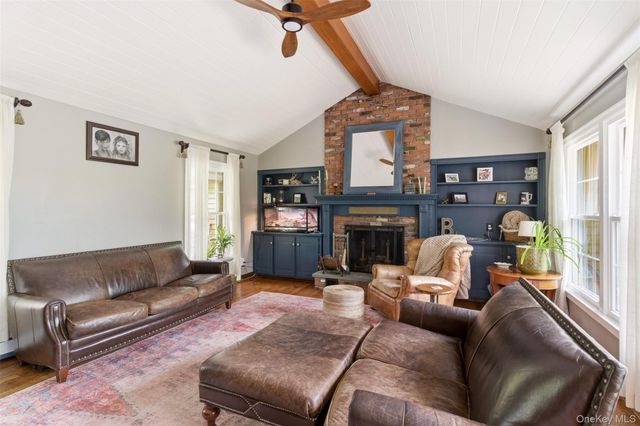 32 Timberline Drive, Huntington, NY 11743