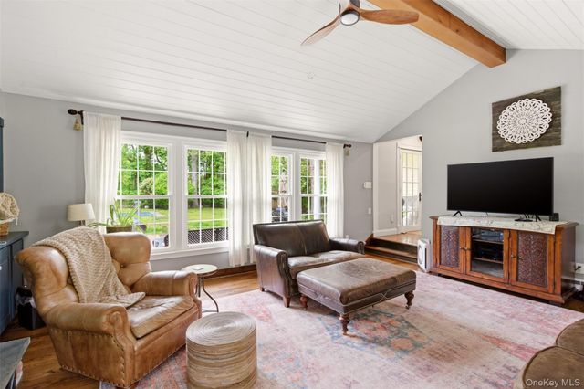 32 Timberline Drive, Huntington, NY 11743