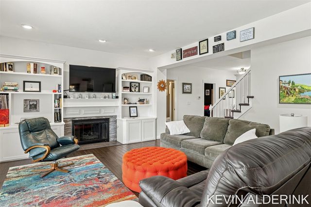 1305 Augusta Court, Holland, MI 49423
