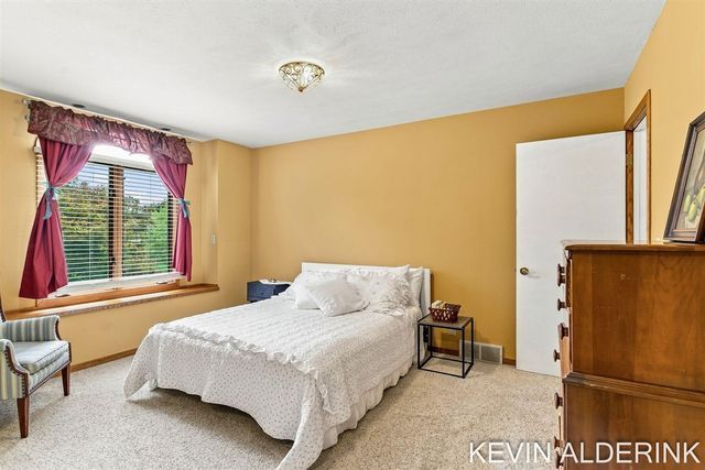 1305 Augusta Court, Holland, MI 49423