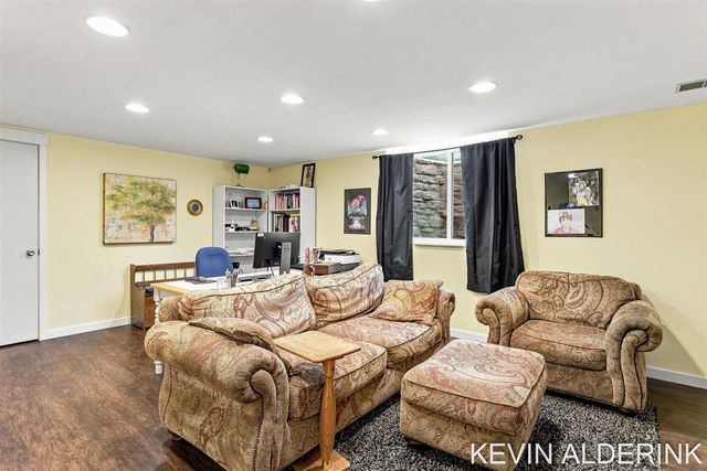 1305 Augusta Court, Holland, MI 49423