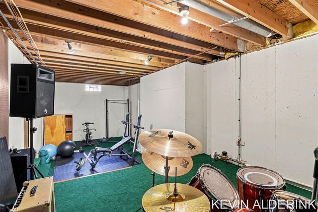1305 Augusta Court, Holland, MI 49423