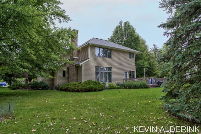 1305 Augusta Court, Holland, MI 49423