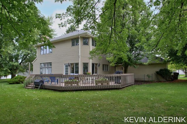 1305 Augusta Court, Holland, MI 49423