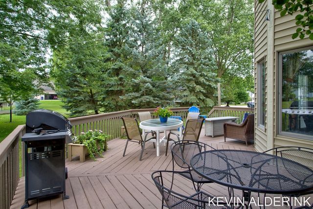 1305 Augusta Court, Holland, MI 49423