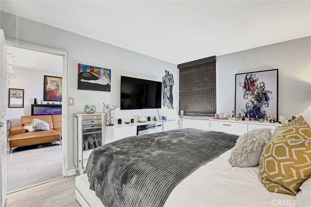 1750 E Ocean 101, Long Beach, CA 90802
