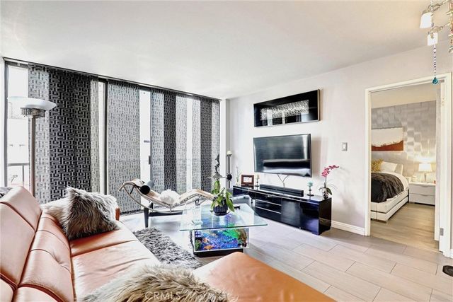 1750 E Ocean 101, Long Beach, CA 90802