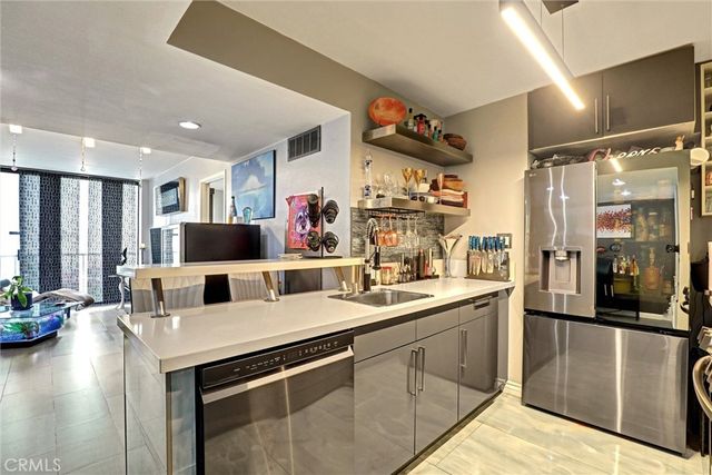 1750 E Ocean 101, Long Beach, CA 90802