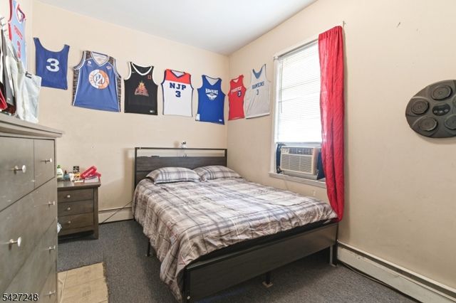 8 Horatio St, Newark City, NJ 07105