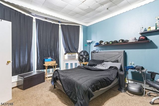 8 Horatio St, Newark City, NJ 07105