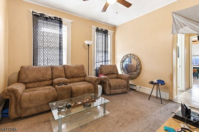 8 Horatio St, Newark City, NJ 07105