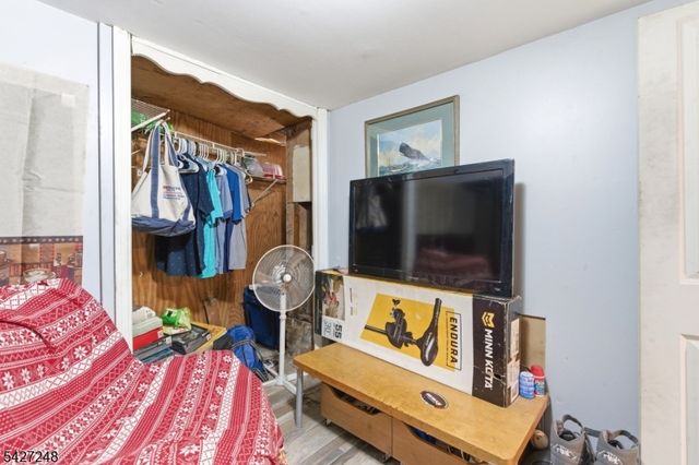 8 Horatio St, Newark City, NJ 07105