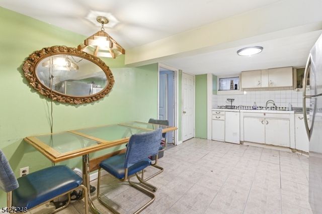 8 Horatio St, Newark City, NJ 07105