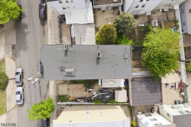 8 Horatio St, Newark City, NJ 07105