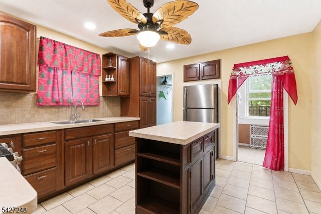 8 Horatio St, Newark City, NJ 07105