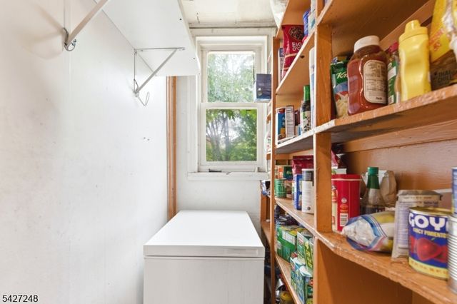 8 Horatio St, Newark City, NJ 07105