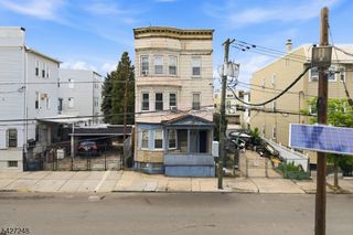 8 Horatio St, Newark City, NJ 07105