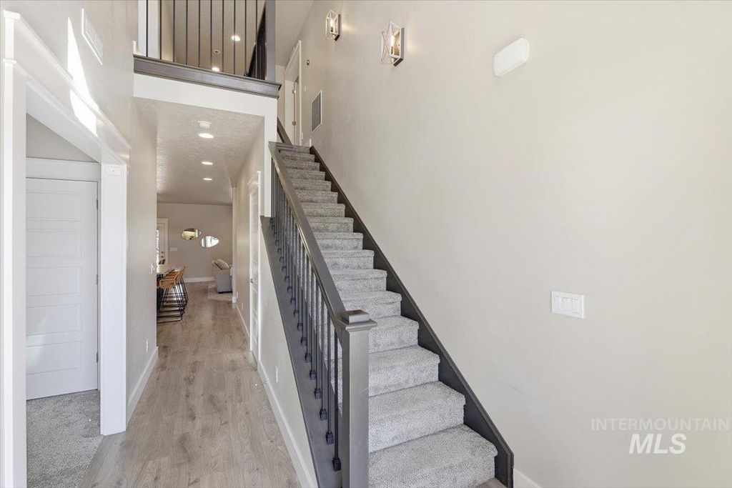 470 E Claymont Ct, Meridian, ID 83642 photo 4