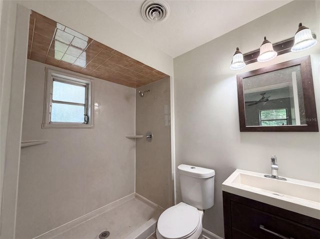 2410 NE 3RD AVENUE, Ocala, FL 34470