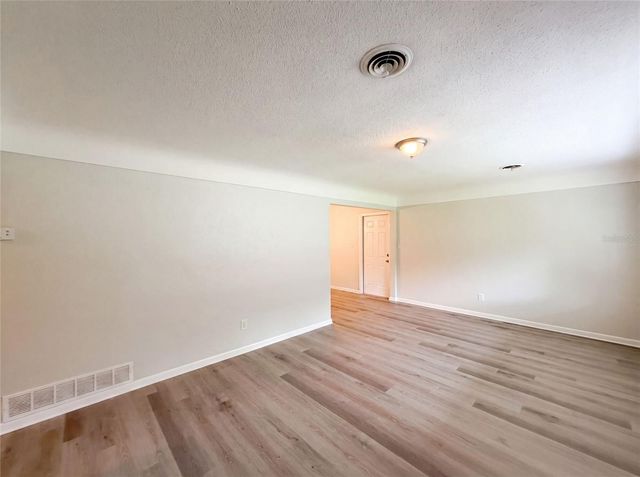 2410 NE 3RD AVENUE, Ocala, FL 34470
