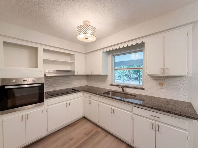 2410 NE 3RD AVENUE, Ocala, FL 34470