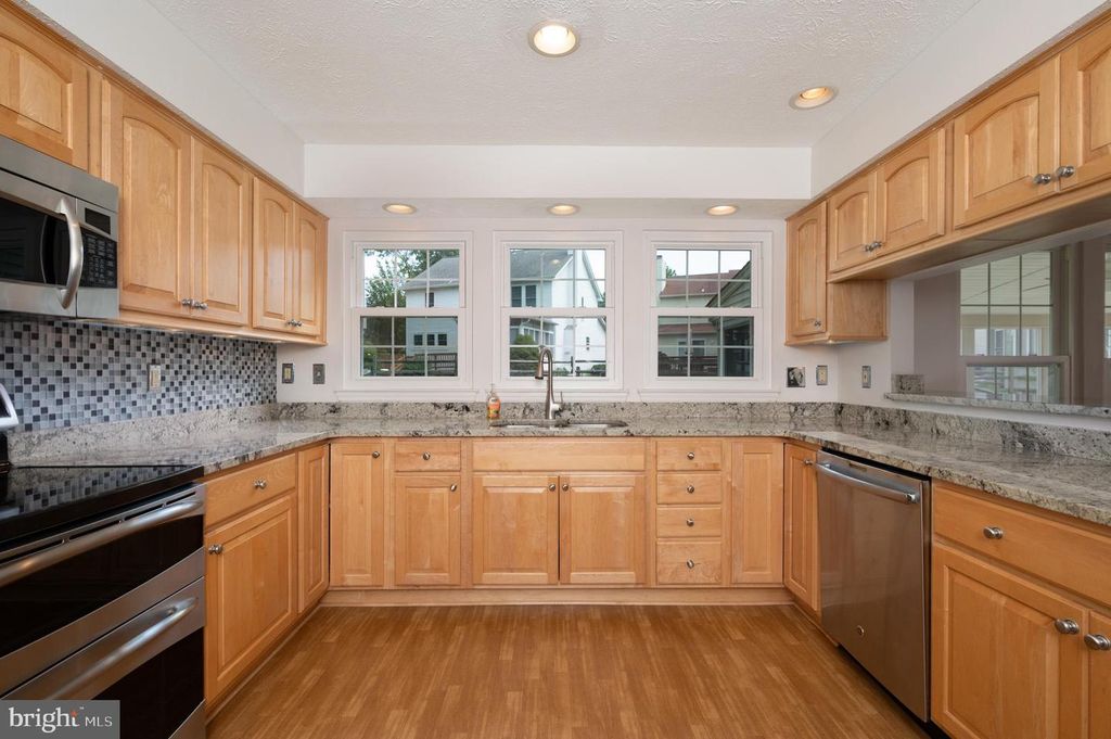 6329 SADDLE DR E, Columbia, MD 21045