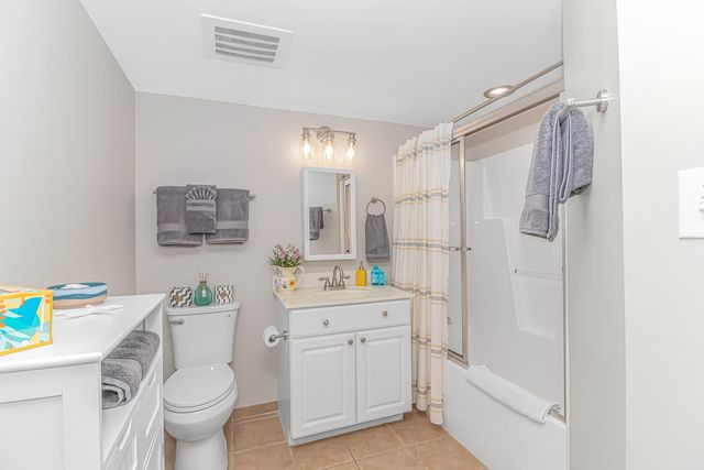 1707 Perrin Dr Apt 605, North Myrtle Beach, SC 29582