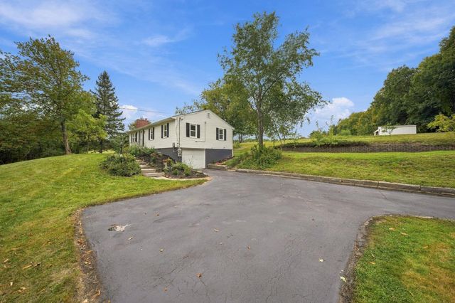 136 Haverhill Road, Chester, NH 03036
