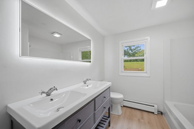 136 Haverhill Road, Chester, NH 03036