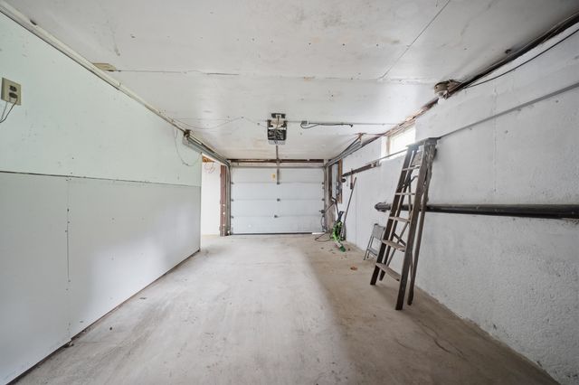136 Haverhill Road, Chester, NH 03036