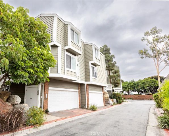 3010 Elmira 42, Costa Mesa, CA 92626